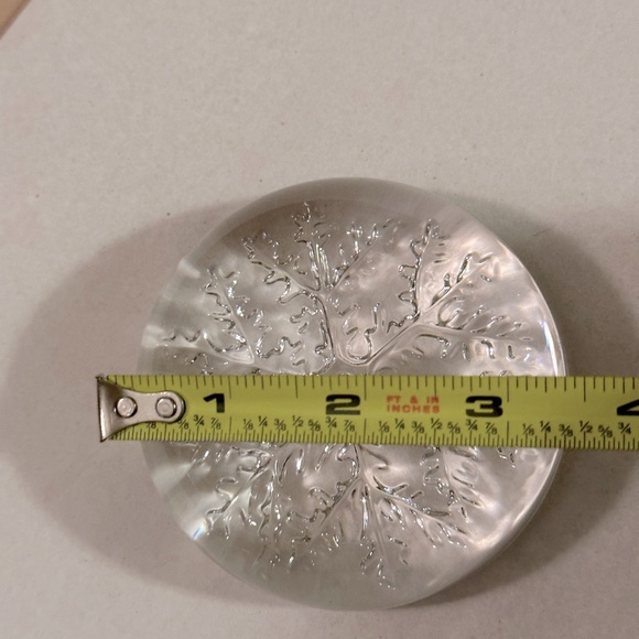 Avon Vintage Glass SNOWFLAKE Paperweight - Picture 6 of 6